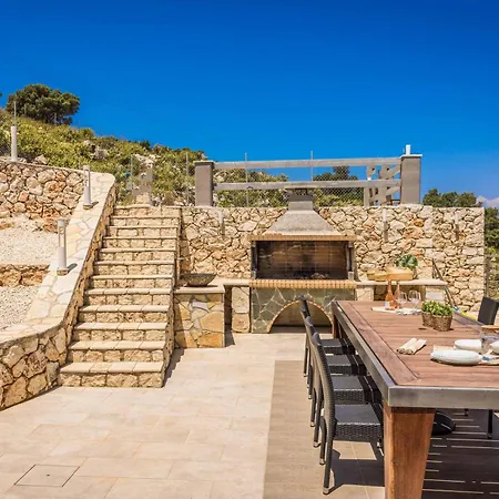 Villa Dafnidi *