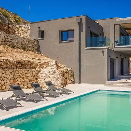 Dafnidi * Αννινάτα